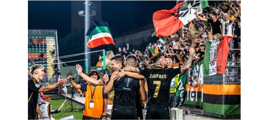 Soi kèo trận Venezia vs Bologna lúc 21h00 ngày 29/03/2025